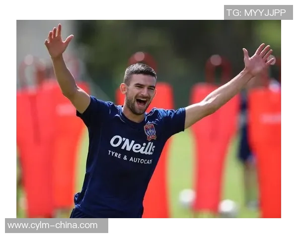 中央水手与新城堡联队的激烈对决展现足球魅力与团队精神